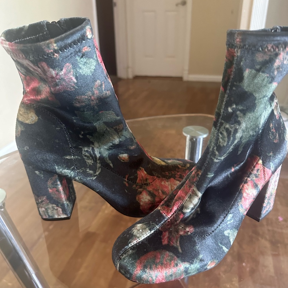 Mia boots